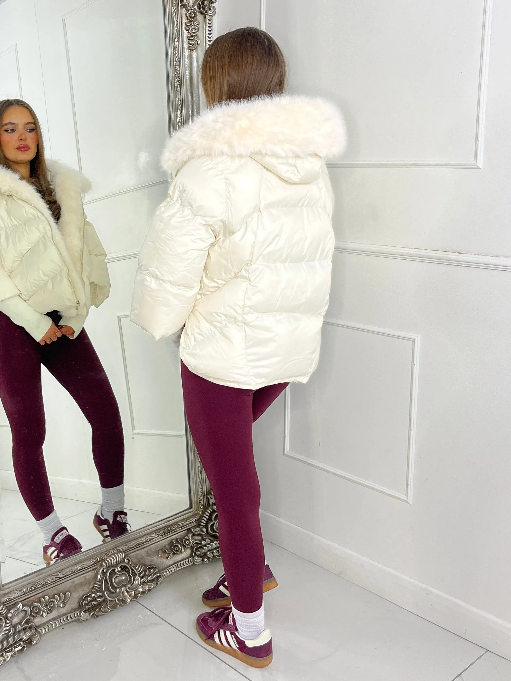 hooded puffer coat with faux fur trim - Cream