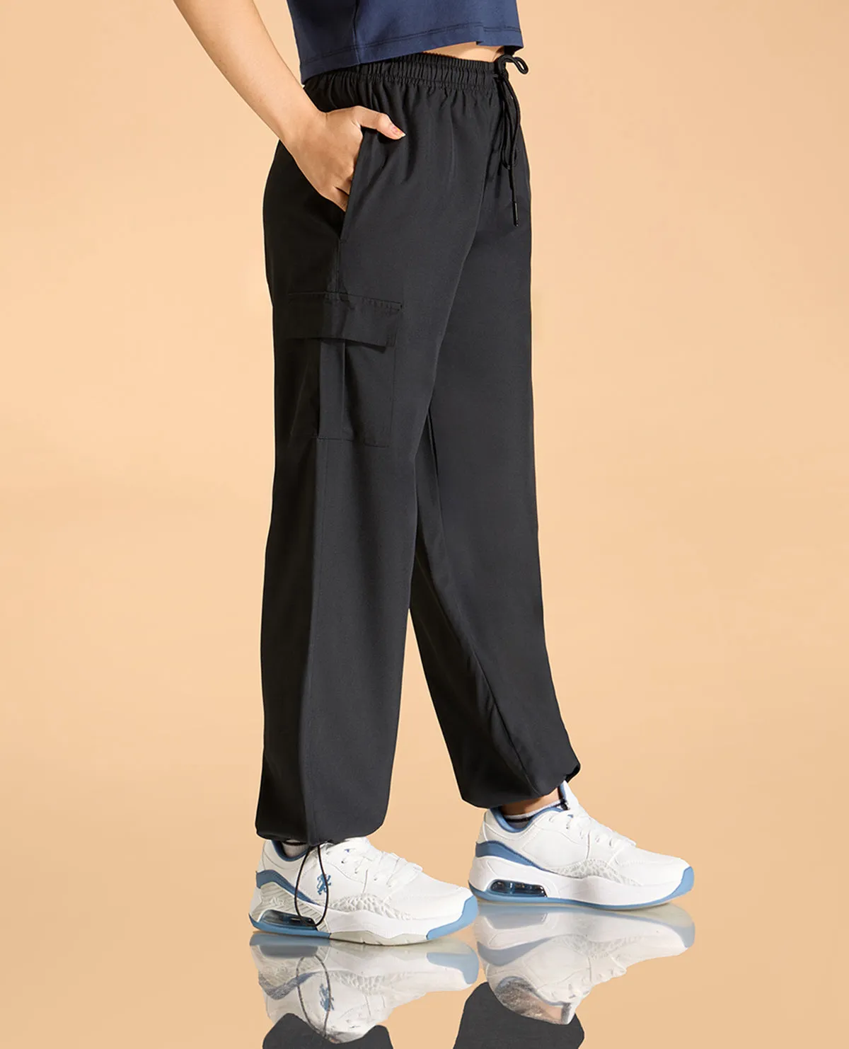 Mid Rise Solid Lightweight Cargo Pants For Girls