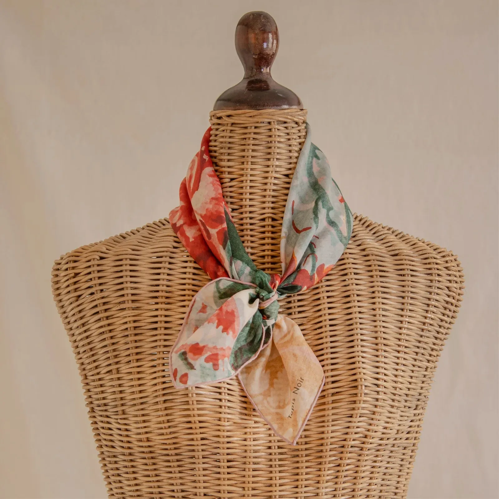 Tapis Noir Light Multicolour Flower Scarf