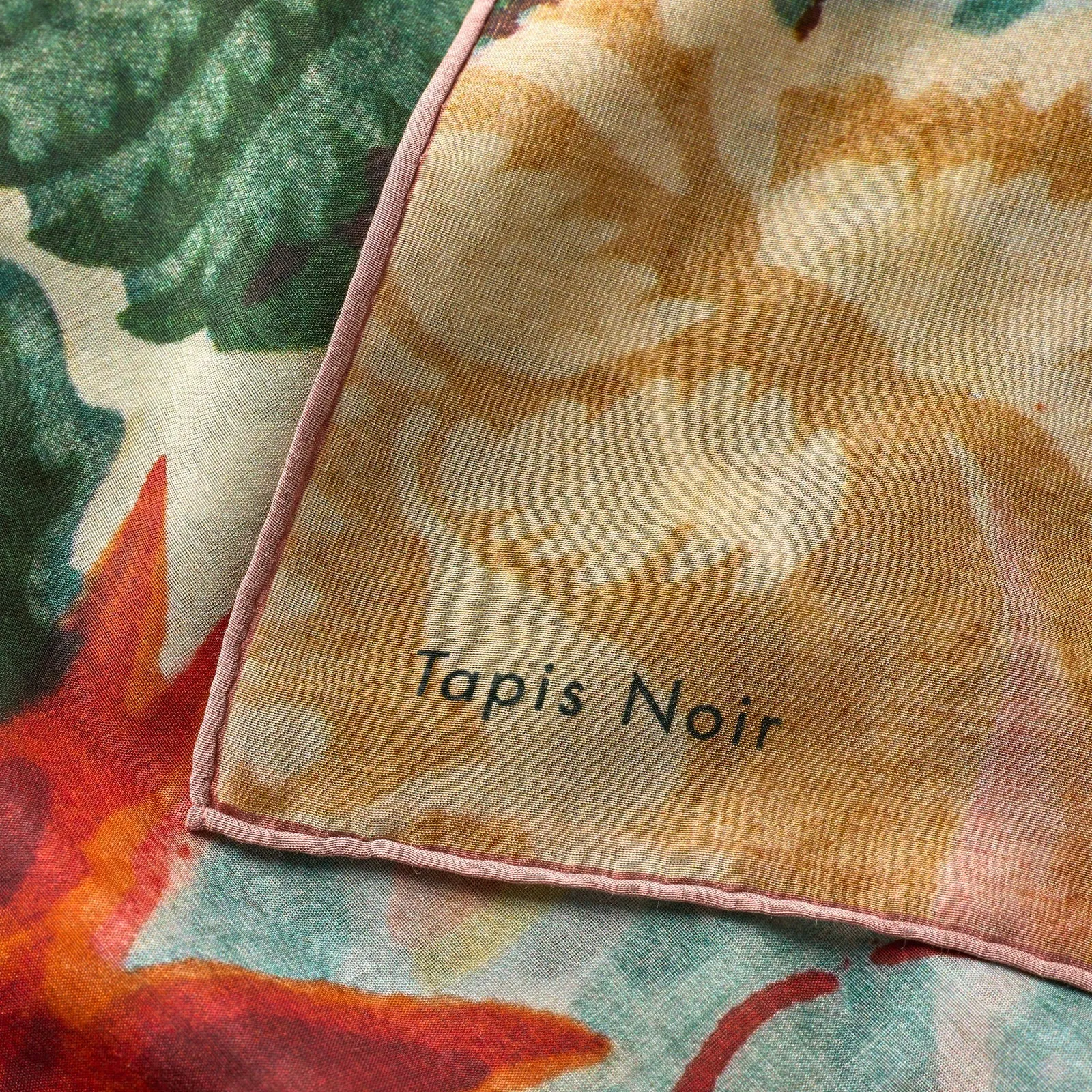 Tapis Noir Light Multicolour Flower Scarf